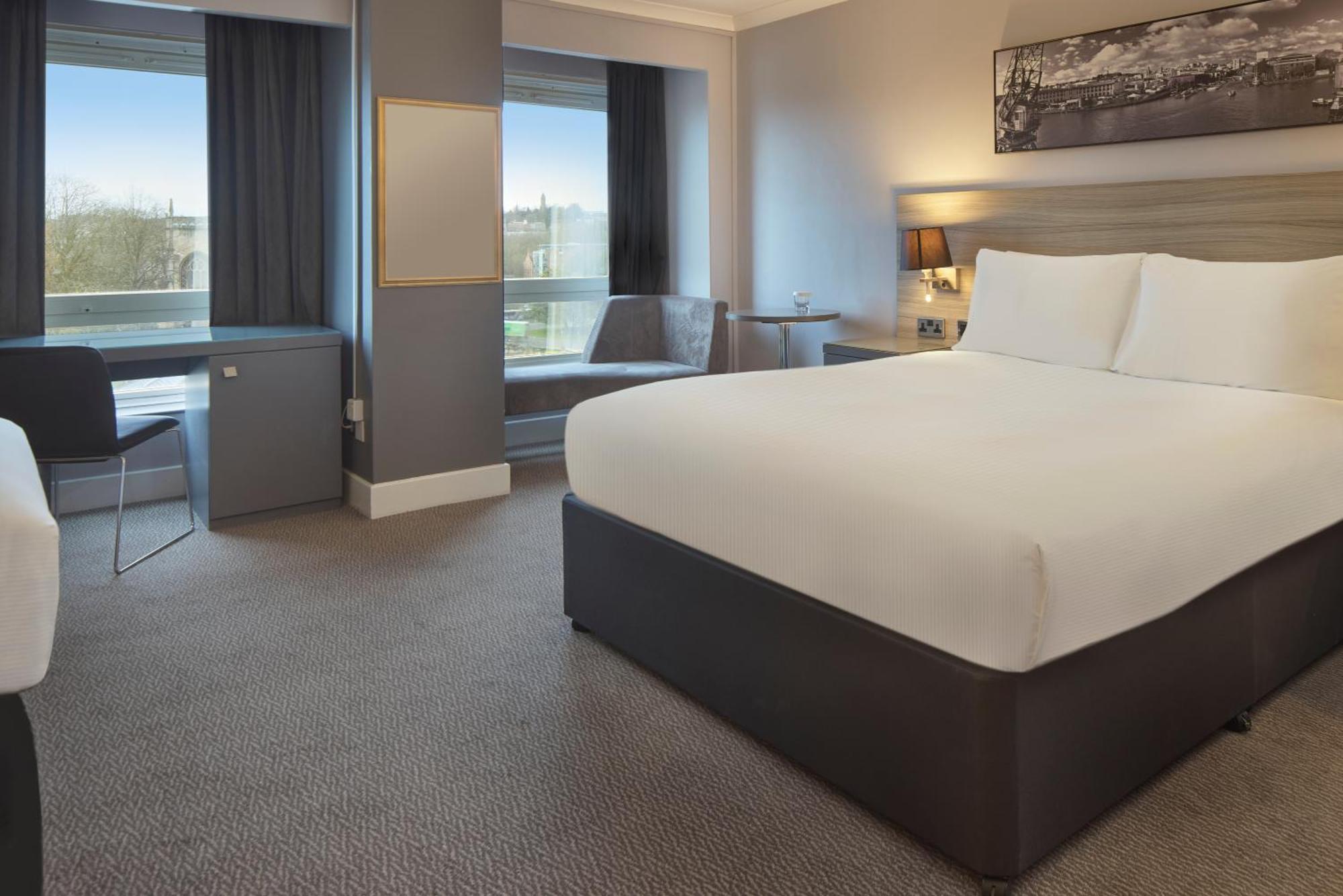 Doubletree By Hilton Bristol City Centre Ngoại thất bức ảnh