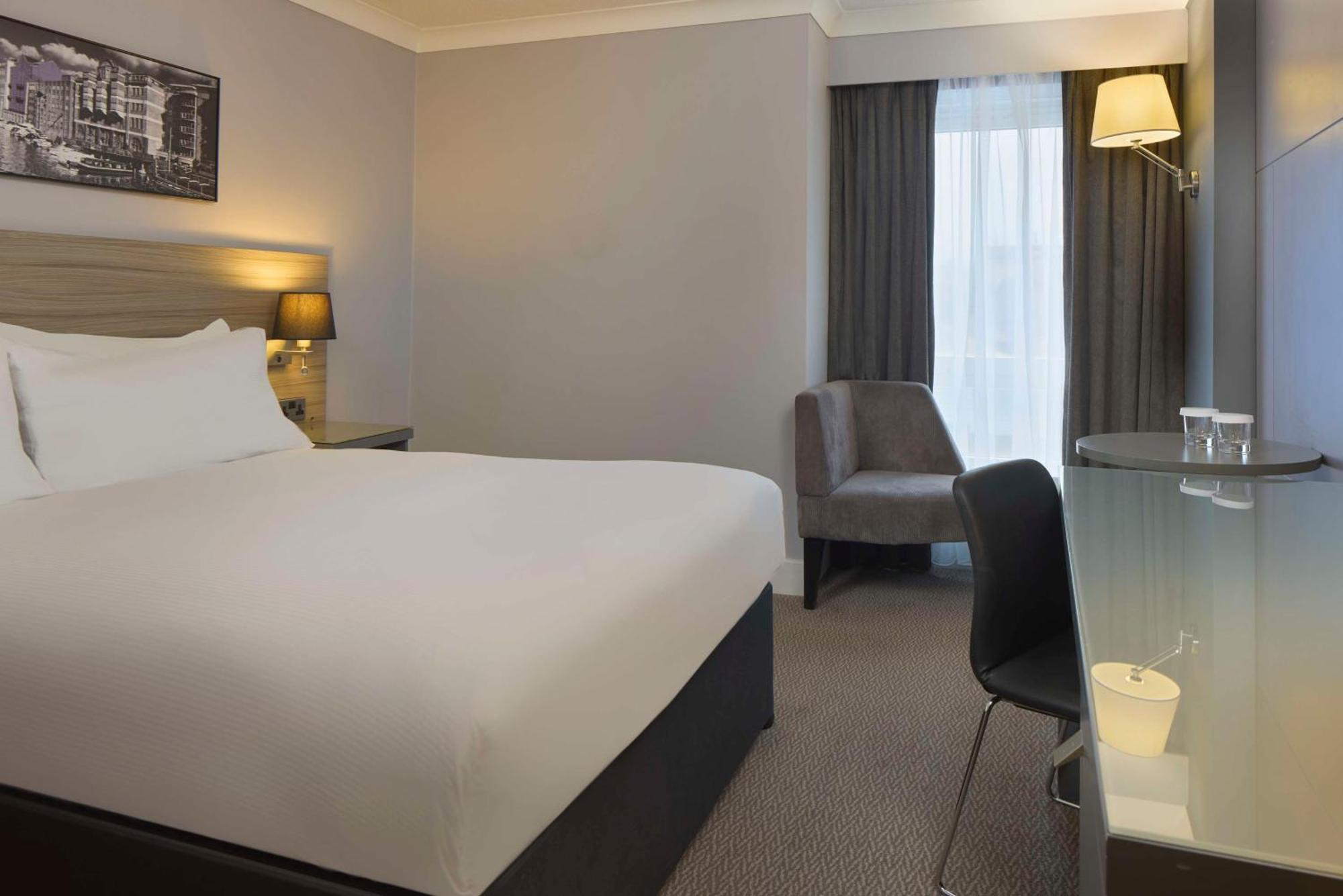 Doubletree By Hilton Bristol City Centre Ngoại thất bức ảnh