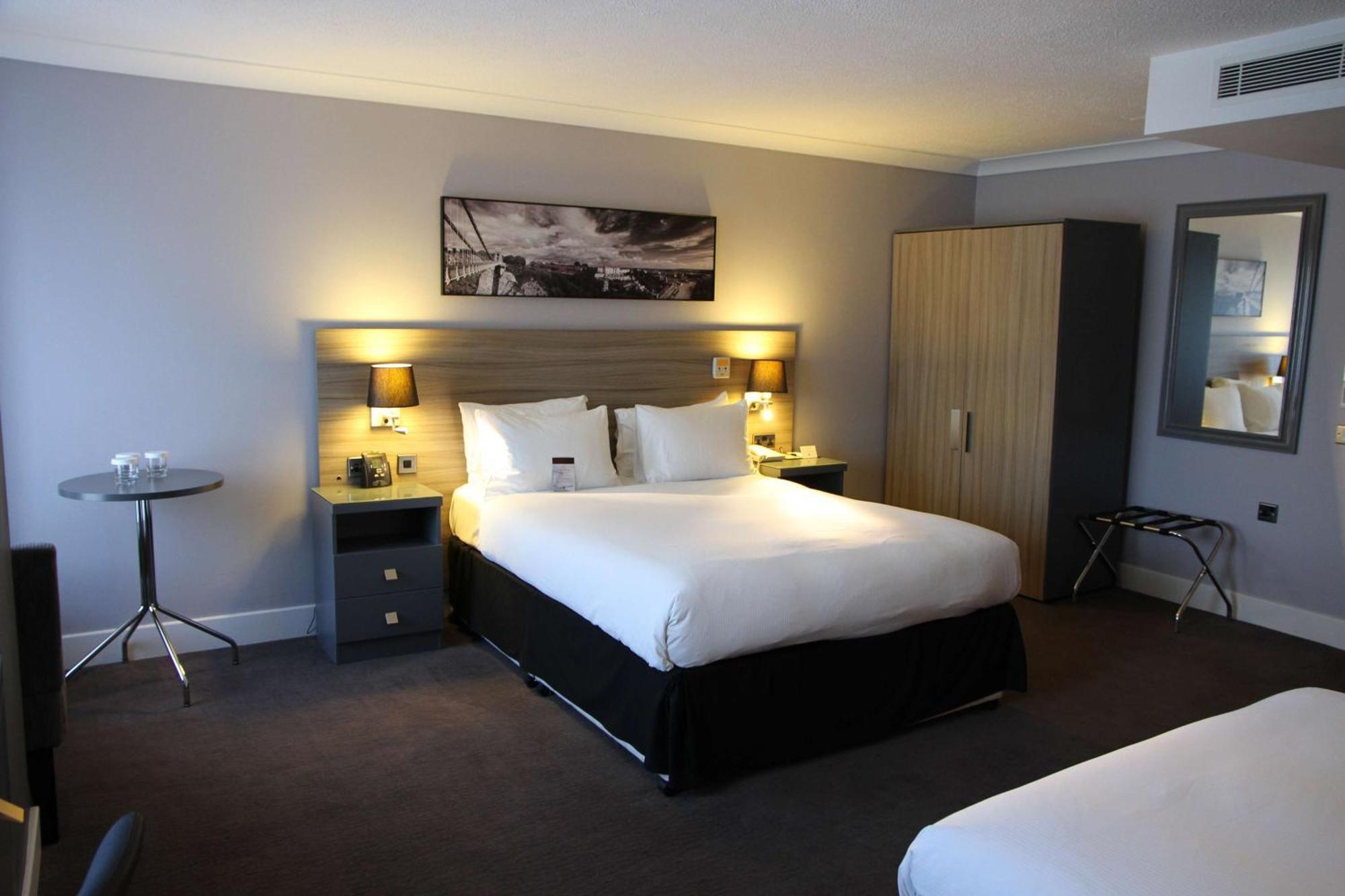 Doubletree By Hilton Bristol City Centre Ngoại thất bức ảnh