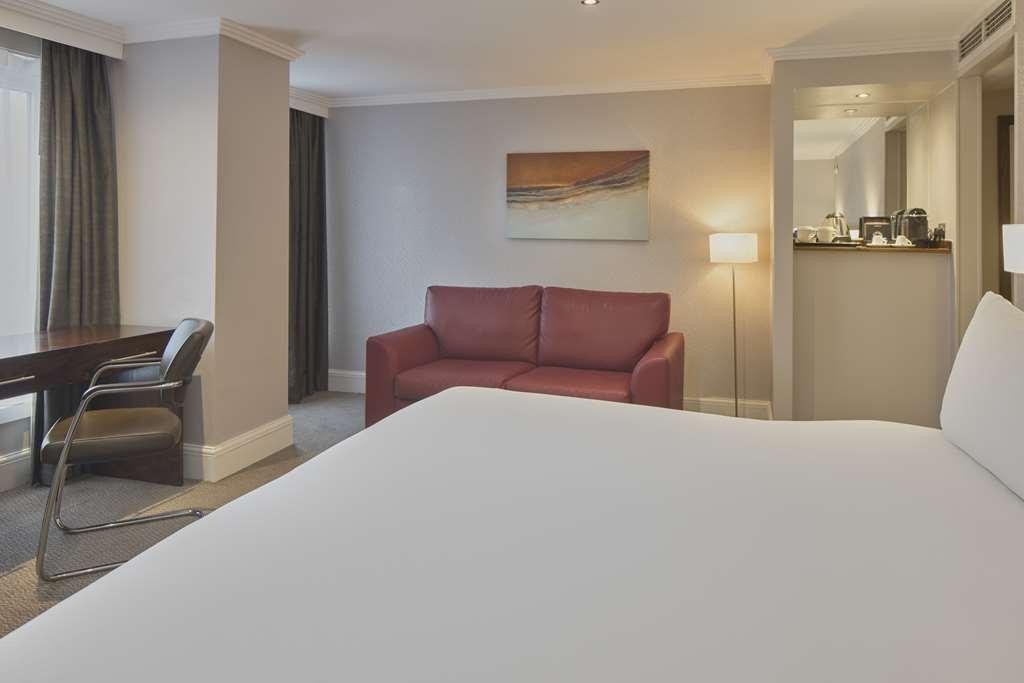 Doubletree By Hilton Bristol City Centre Phòng bức ảnh